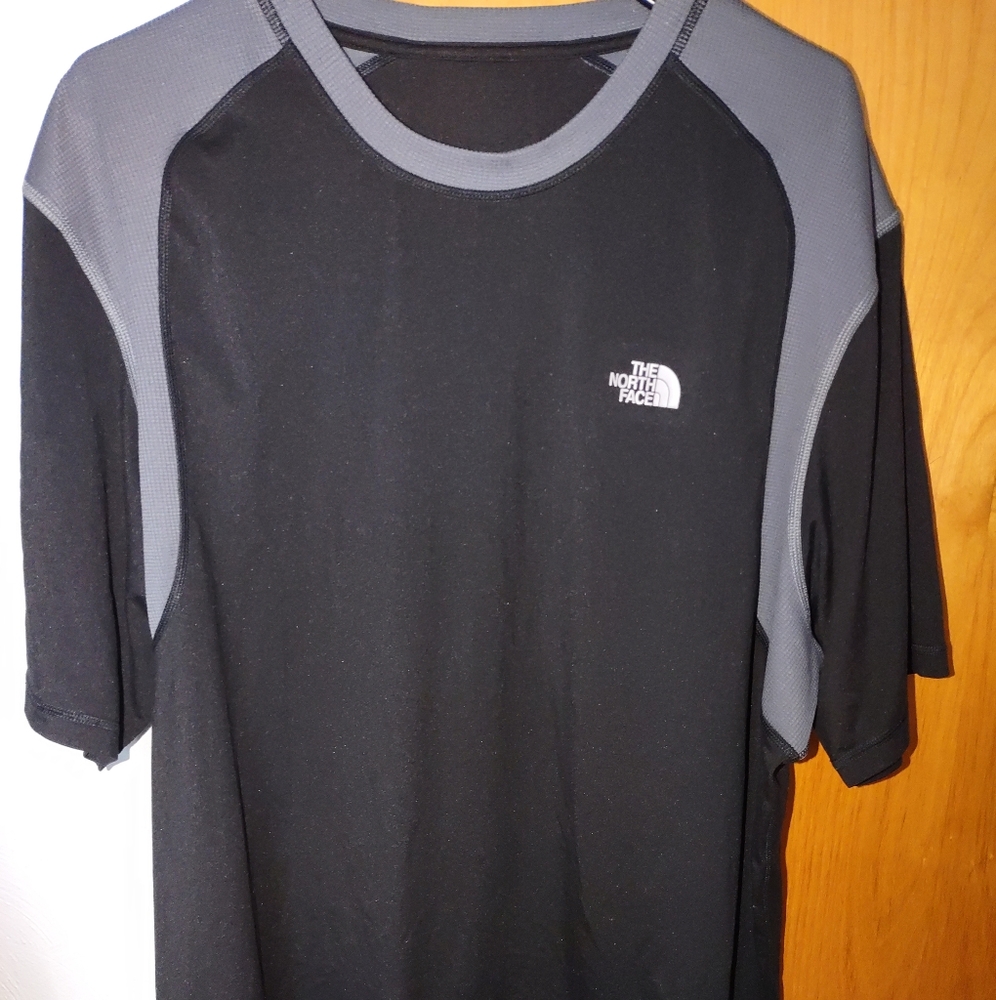 Mens 2X North Face shirt